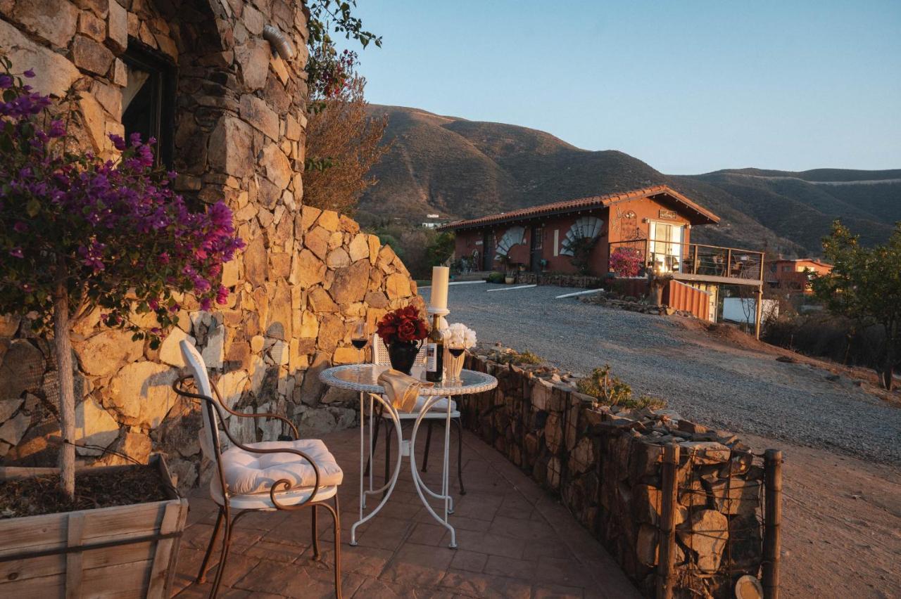 Vina Calabria Bed & Breakfast Вале де Гуадалупе Екстериор снимка